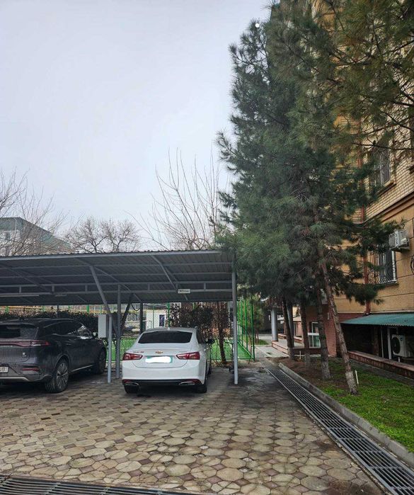 Продается элитная 5-комнатная квартира.