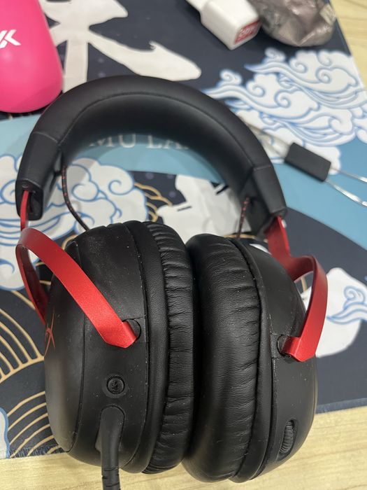 Продам наушники hyperx