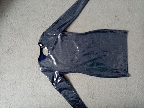 vand rochie paiete marimea M,nou nouta cu eticheta h&m.