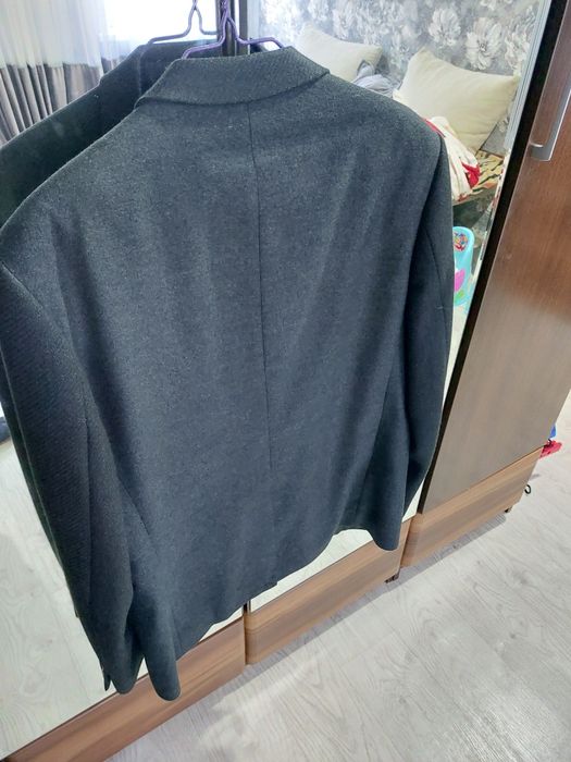 Пиджак новый темно серый