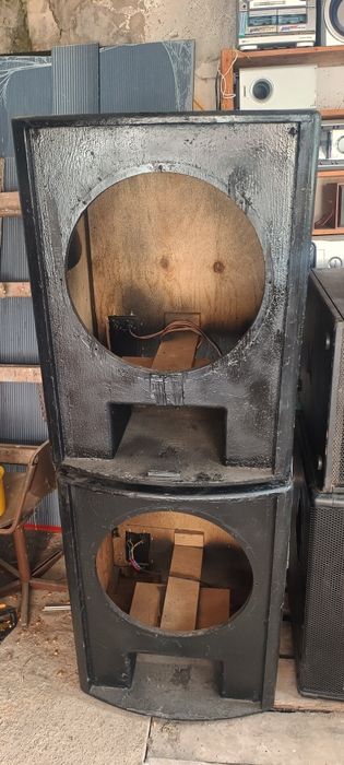 Incinte pe 18 inch basi pe 18 și 15 inch