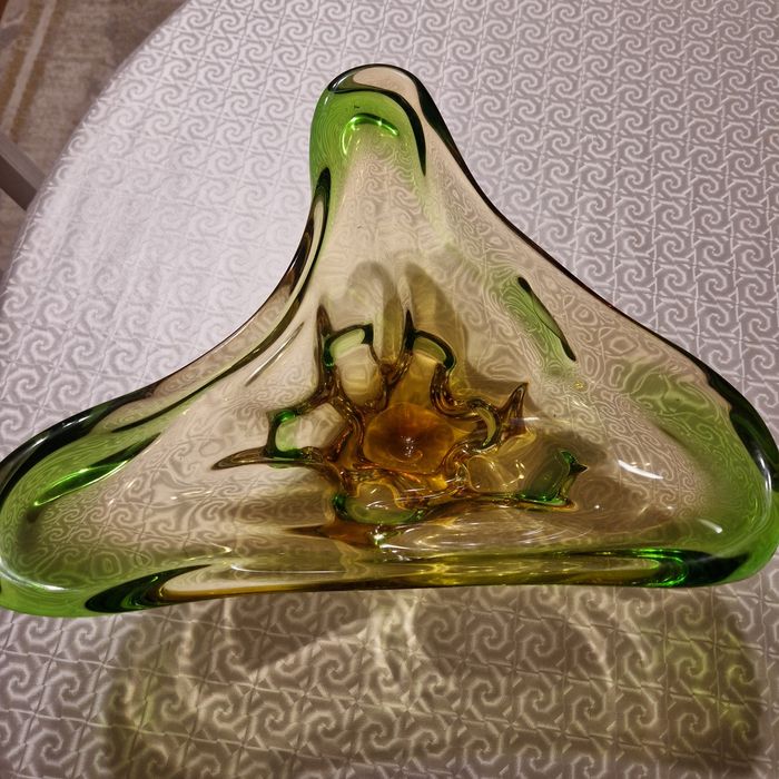 Ваза для фруктов .