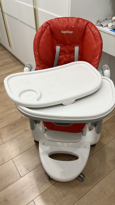 Продам детский стульчик Peg-perego Tatamia