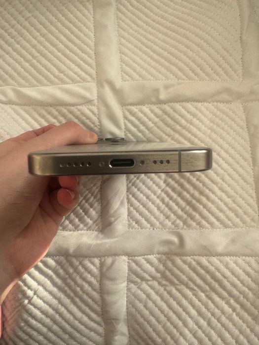 Айфон 15 про продам