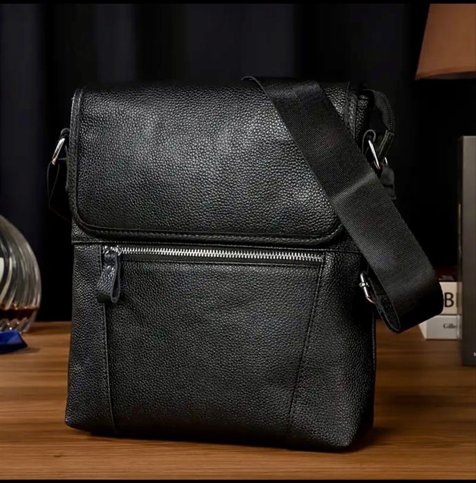 Мъжка елегантна дизайнерска чанта за през рамо /Черна естествена кожа!