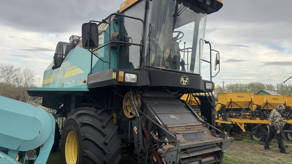 Продам комбайн Есиль 740