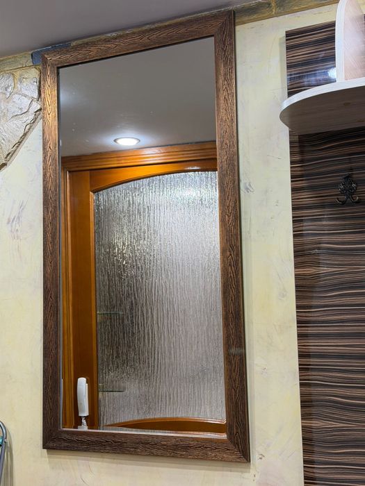 Зеркало в багетной раме