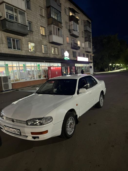 Подам камри 10 (96год)  Араб.