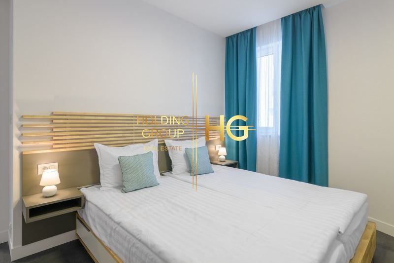 Продава се Тристаен апартамент в Варна, Бриз - 92 кв.м за 3250 €/кв.м - Снимка #2