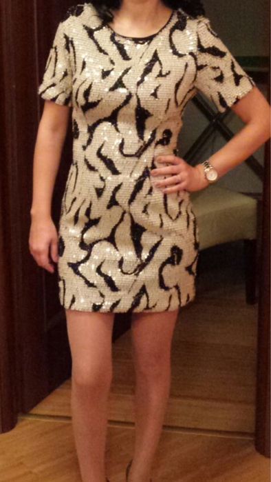 Rochie cu paiete crem si negru