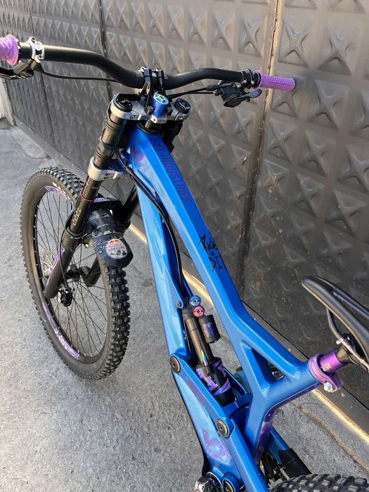 YT Tues cf pro race 2018 колело мекица