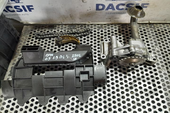 Pompa ulei 038115105C 038115105C Volkswagen VW Golf a 5-a generatie