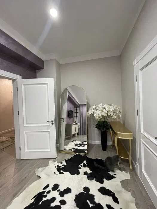 Сдаётся  квартира 4-х ком. Golden house Parisien