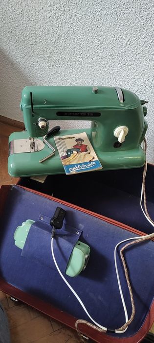 Mașină cusut vintage,stare super