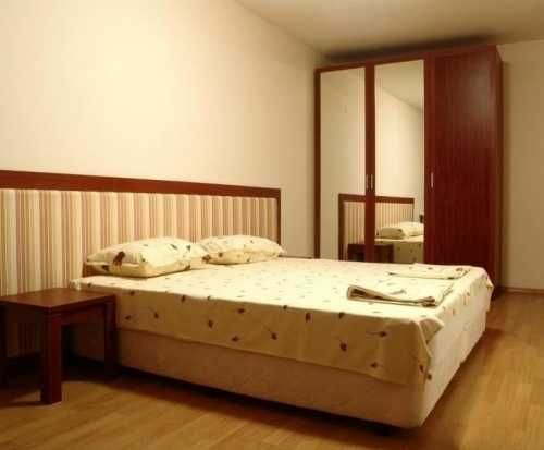 Дава се под наем Тристаен апартамент в Бургас, Лазур - 120 кв.м за 325 € - Снимка #1