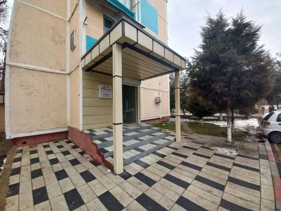 Сергели-4 Нежилое помещение по 2-линии 100 м² срочно