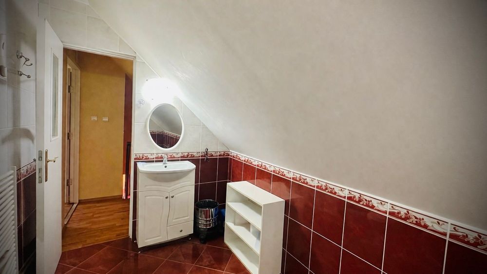 Vând casa în Minis