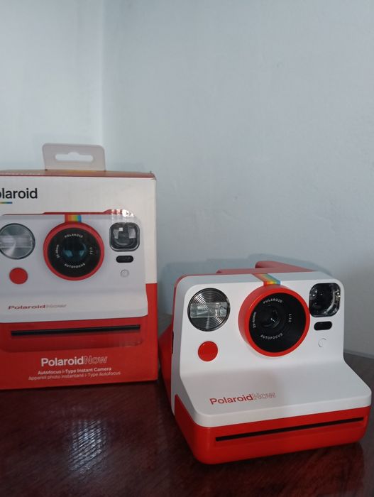 Polaroid Now Фотоапарат за инстантни снимки