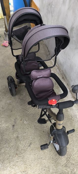 Триколка за близнаци