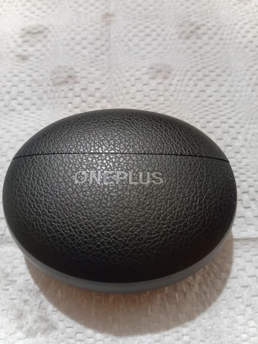 OnePlus кейс для наушников