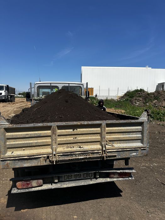 Vand pamant 3,5t pana la 18 mc