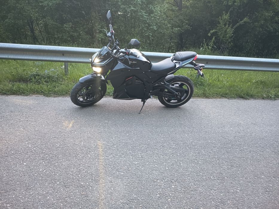 Motocicleta electrica 5kw an 2023/ schimb cu auto cutie automata