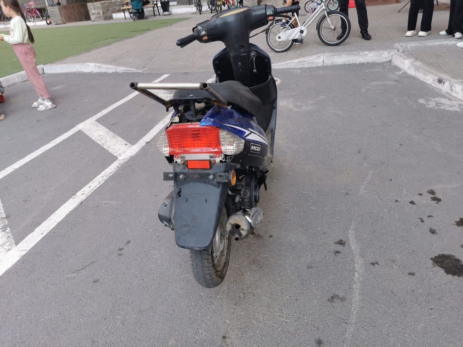 Продаю скутер "Racer meteor" 80 куб