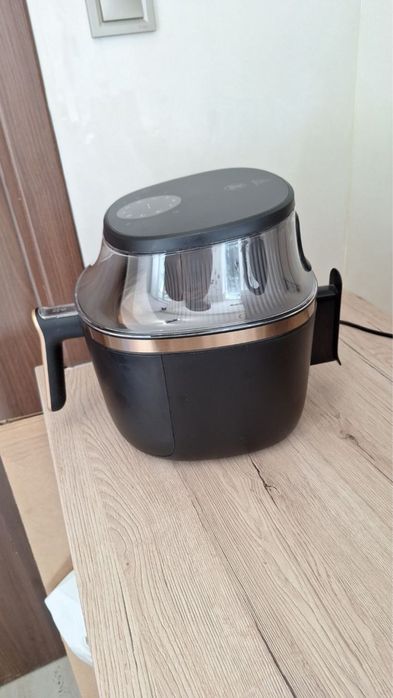 Продавам Air Fryer Philips RapidAir Plus