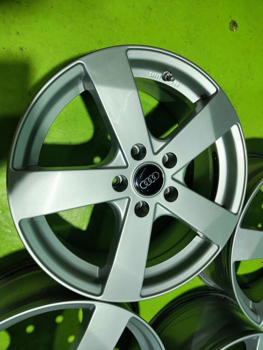 17 5x112 Audi A3 лети джанти 5х112 Ауди а3