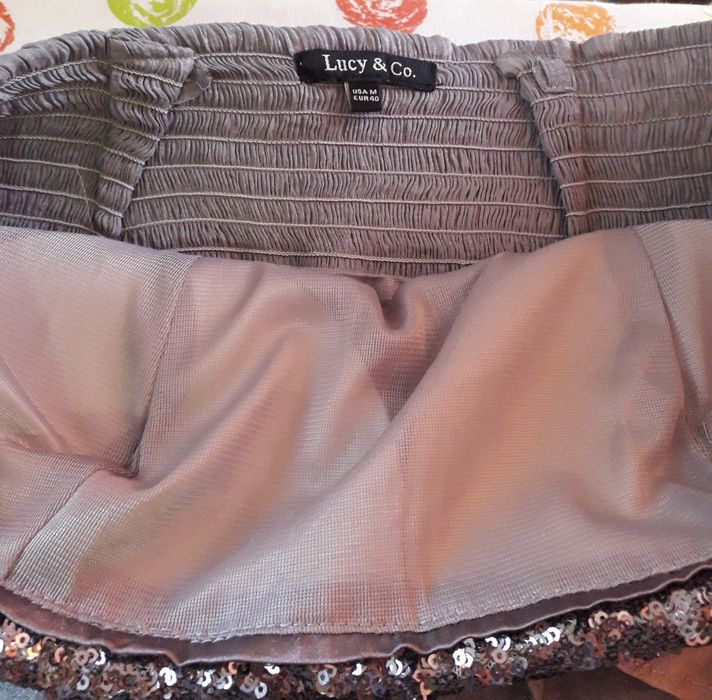 Рокля с пайети, размер 40.