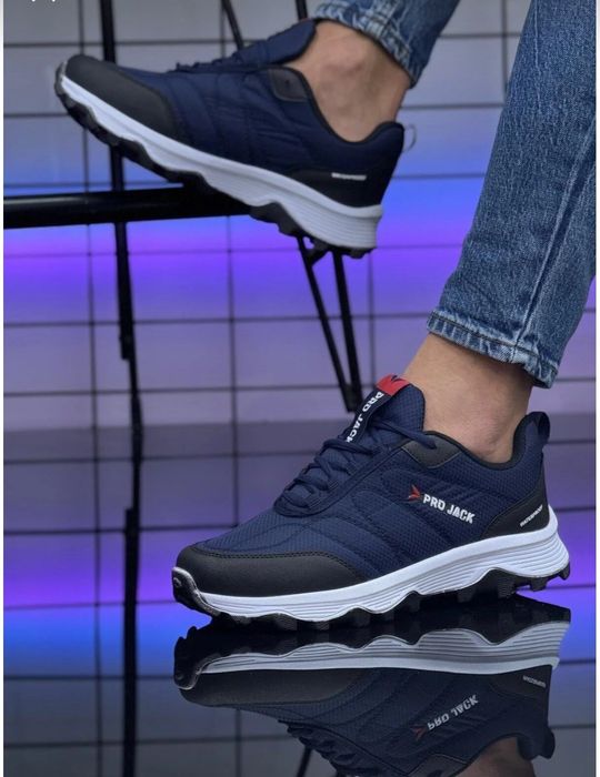 Adidas / Pantofi sport mărimea 42