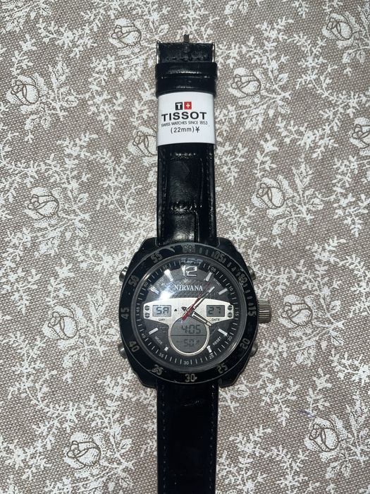 Qo'l Soatla sotiladi 5ta