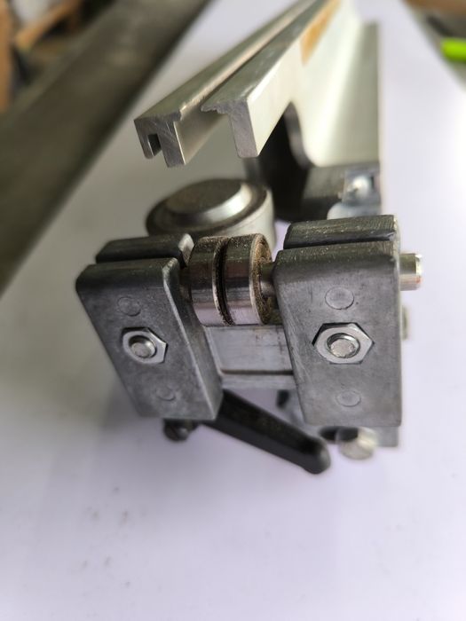 Водеща шина за банциг Електра Бекум BAS 316 G