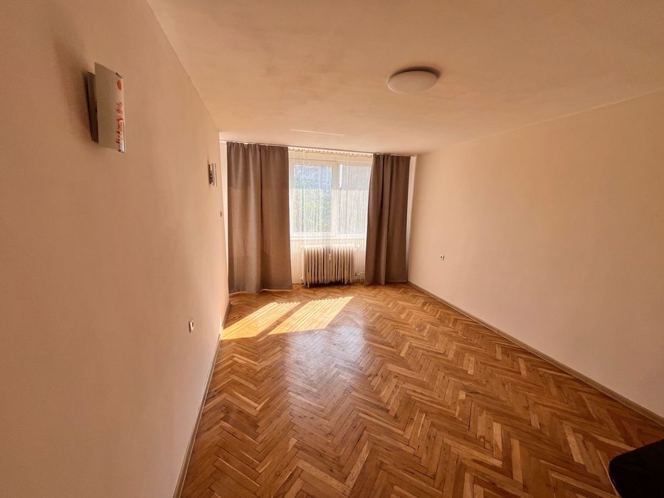 Дава се под наем Двустаен апартамент в Плевен, Идеален център - 69 кв.м за 420 € - Снимка #7