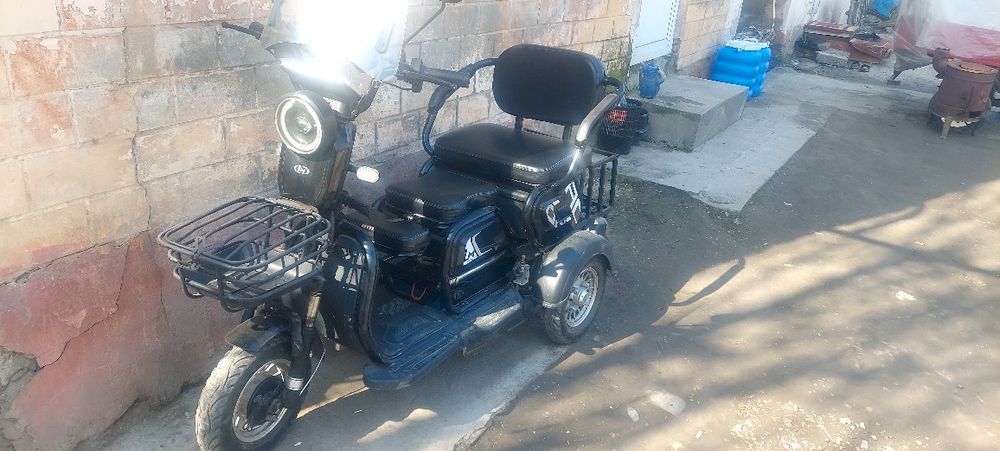 Скутер сотилади холати зор