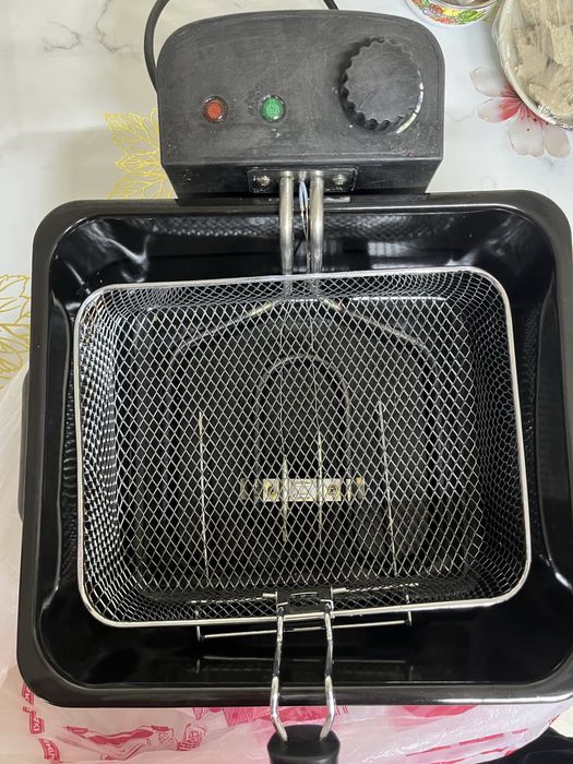 Срочно продам фритюрницу
