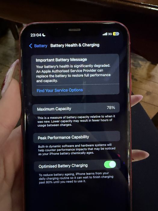 iphone 11 червен