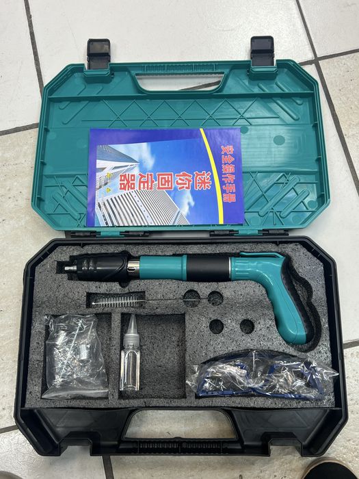 Монтажный пистолет