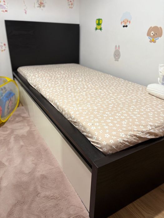 Vand 2 paturi de o persoana