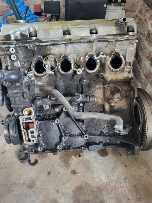 Двигател  BMW M43B19