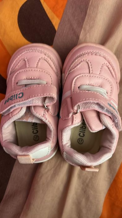 Бебешки обувчици