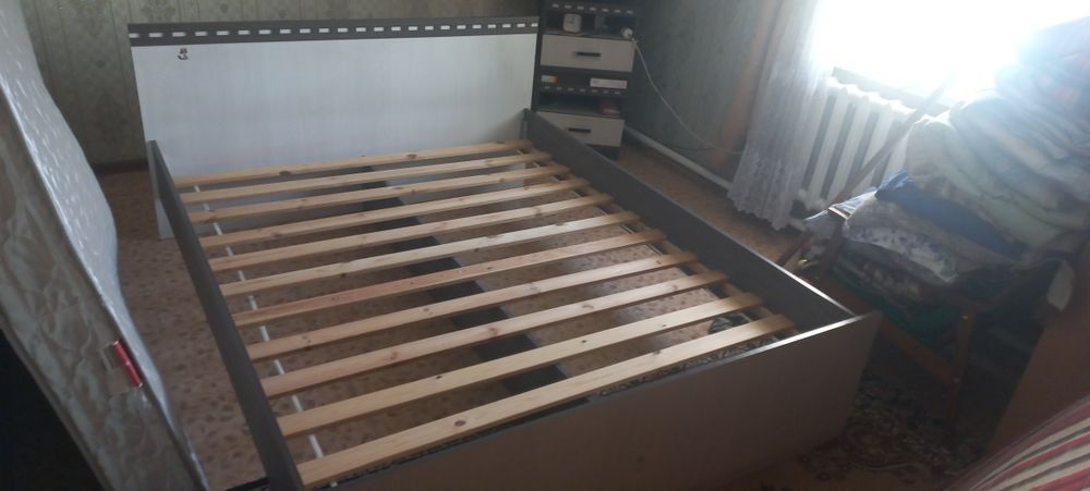 Продам 2-х спальнюю кровать