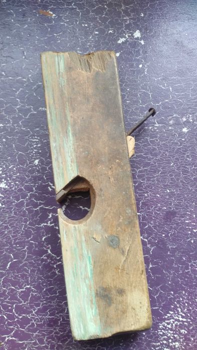 Дърводелски рендета стари и метални шишове и куки