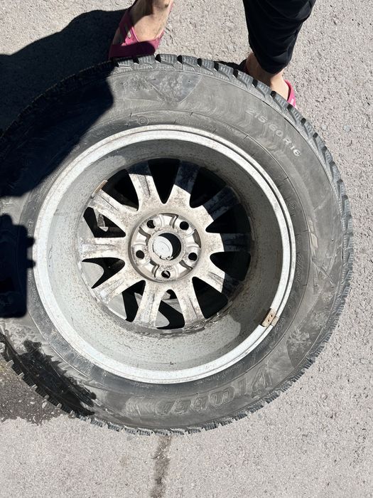 Диски с резиной камрики 5/114,3