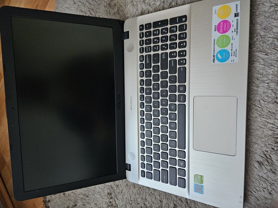 Laptop ASUS i7 SSD 1TB 8GB RAM Full HD