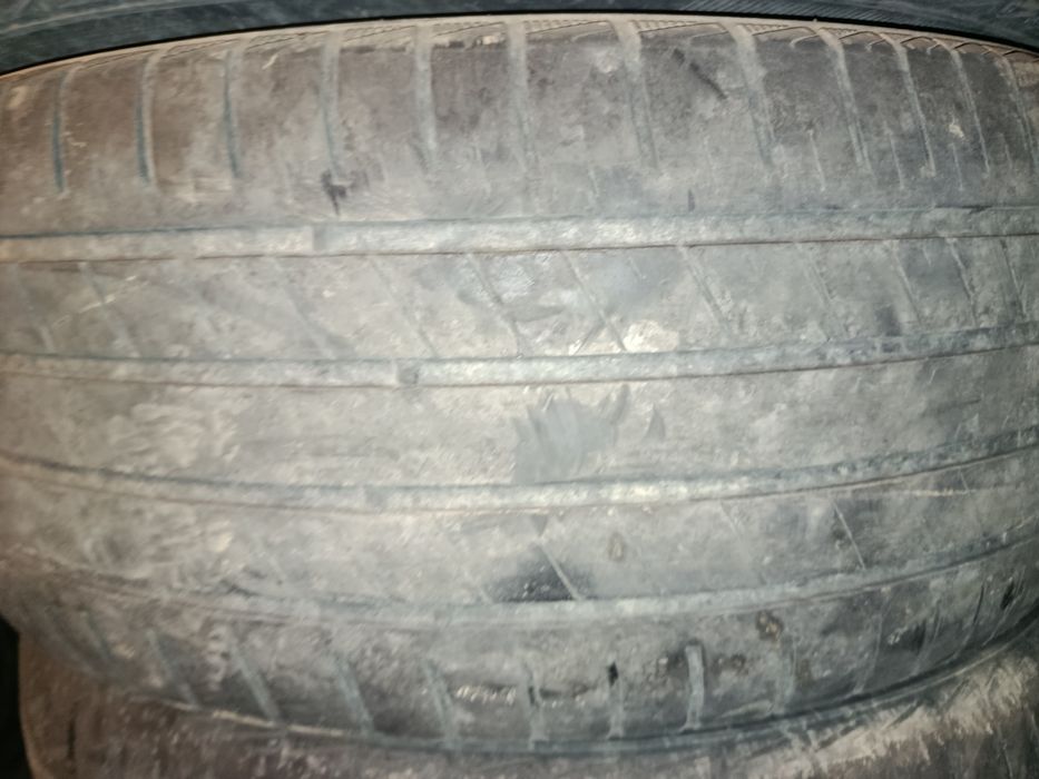 Продам 4 шины на 20.