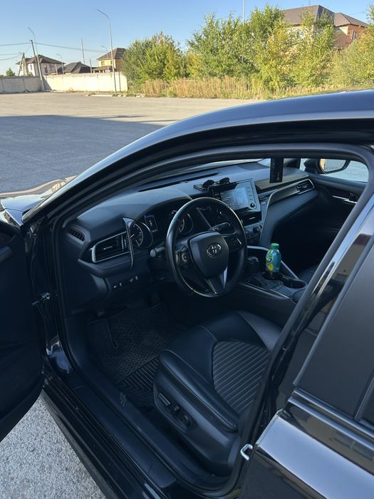 Toyota Camry 75 (2022)