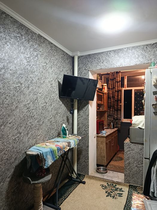 Продаю квартиру 2 переделала в3 район сергели