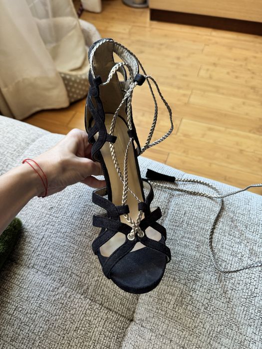 Обувки на висок ток черни велурени