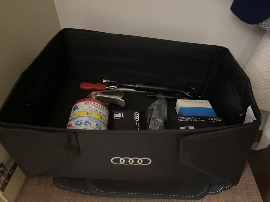 Органайзер Audi. Ящик для хранения вещей Ауди.